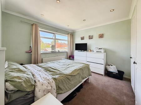 3 bedroom Semi-detached house to let in Outlands Drive, Hinckley, LE10