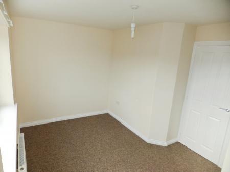 2 bedroom Terraced House to let in Whitebeam Way, Nuneaton, CV10