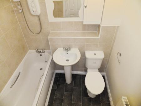 2 bedroom Terraced House to let in Whitebeam Way, Nuneaton, CV10