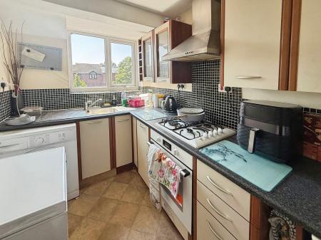 1 bedroom Flat to let in Granville Gardens, Hinckley, LE10