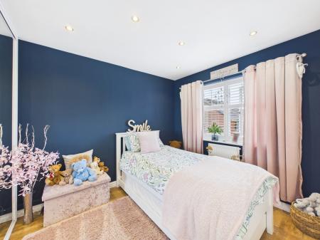 3 bedroom Semi-detached house for sale in Dartington Way, Nuneaton, CV11