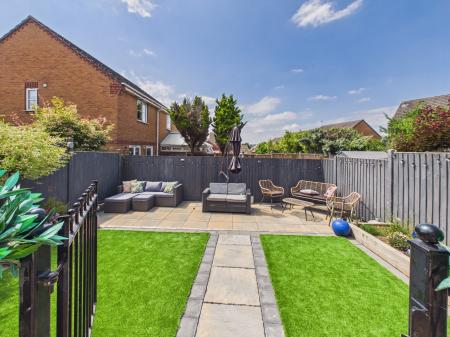3 bedroom Semi-detached house for sale in Dartington Way, Nuneaton, CV11