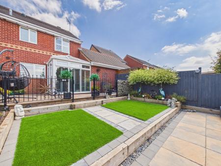 3 bedroom Semi-detached house for sale in Dartington Way, Nuneaton, CV11