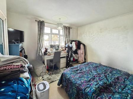 2 bedroom Semi-detached house to let in Brookdale Road, Nuneaton, CV10