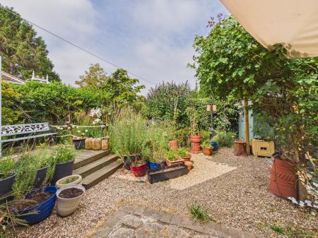 2 bedroom Detached bungalow for sale in St George's Avenue, Hinckley, LE10