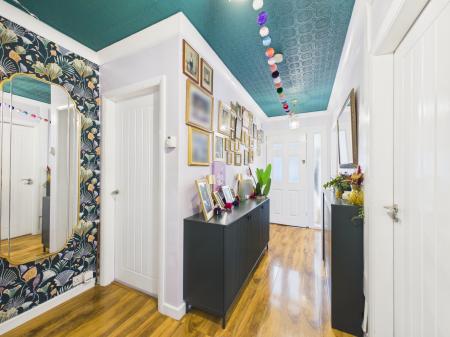 2 bedroom Detached bungalow for sale in St George's Avenue, Hinckley, LE10