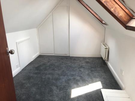 4 bedroom Semi-detached house to let in Lutterworth Road, Burbage, LE10