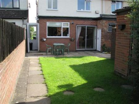 4 bedroom Semi-detached house to let in Lutterworth Road, Burbage, LE10