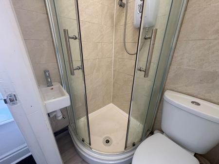 1 bedroom Studio flat to let in Hargreaves Street, Burnley, BB11