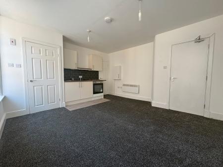 1 bedroom Studio flat to let in Hargreaves Street, Burnley, BB11