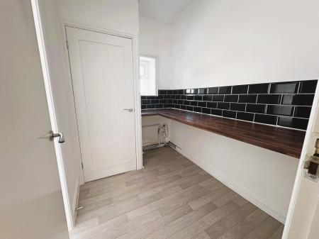 2 bedroom Flat to let in Hargreaves Street, Burnley, BB11