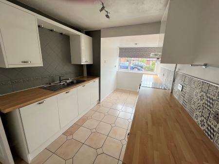 3 bedroom Semi-detached house to let in Station Road, Higham on the Hill, CV13
