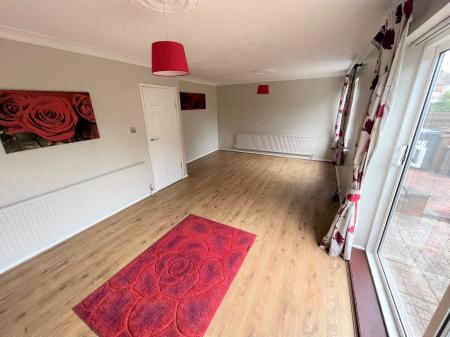 3 bedroom Semi-detached house to let in Station Road, Higham on the Hill, CV13