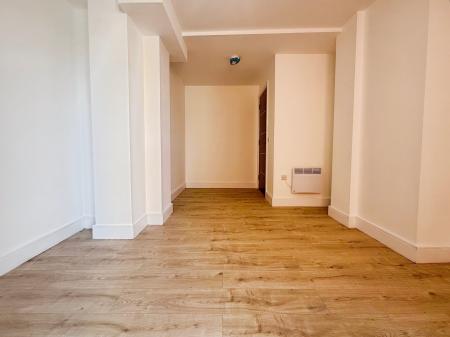 2 bedroom Flat to let in Essentia House, Upper Bond Street, Hinckley