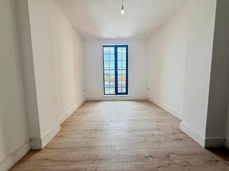 2 bedroom Flat to let in Essentia House, Upper Bond Street, Hinckley