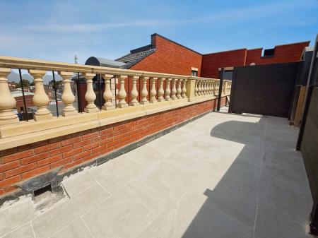 2 bedroom Flat to let in Essentia House, Upper Bond Street, Hinckley