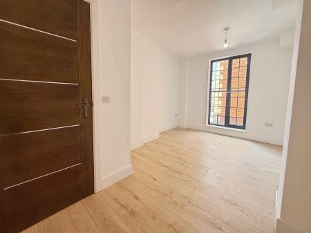 2 bedroom Flat to let in Essentia House, Upper Bond Street, Hinckley