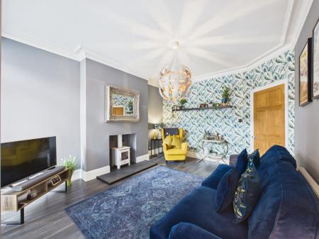 4 bedroom Semi-detached house for sale in Mount Road, Hinckley, LE10