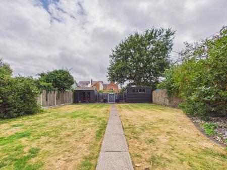 4 bedroom Semi-detached house for sale in Mount Road, Hinckley, LE10