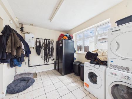 3 bedroom Detached bungalow for sale in Woodgate Road, Burbage, LE10