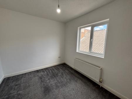 3 bedroom Semi-detached house to let in Camp Hill Road, Nuneaton, CV10