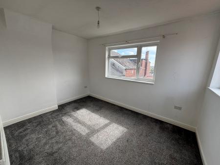 3 bedroom Semi-detached house to let in Camp Hill Road, Nuneaton, CV10