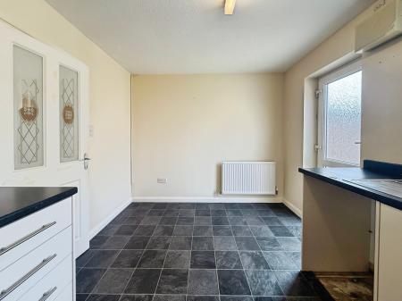 2 bedroom Semi-detached house to let in Sterling Way, Nuneaton, CV11