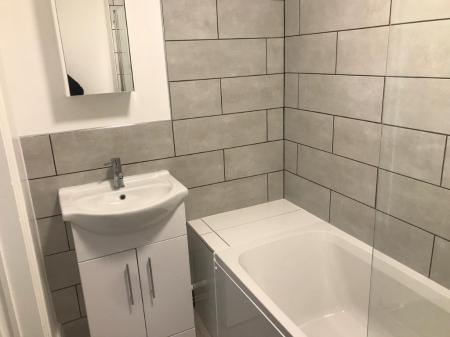 2 bedroom Flat to let in Upper Bond Street, Hinckley, LE10