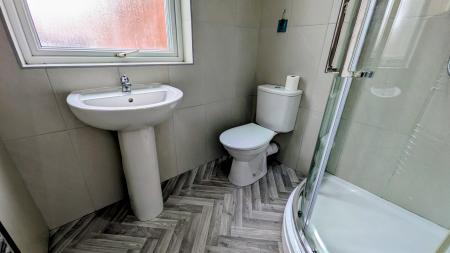 1 bedroom Flat to let in Holmfield Road, Bispham, Blackpool, Fenny Drayton, FY2