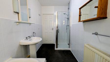 1 bedroom Flat to let in Banks Street, Blackpool, Fenny Drayton, FY1