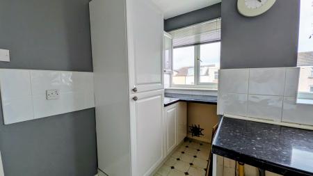 1 bedroom Flat to let in Banks Street, Blackpool, Fenny Drayton, FY1