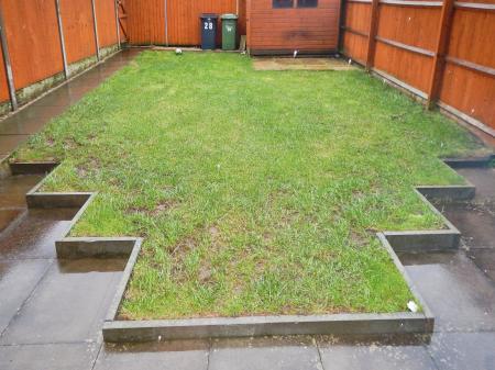 3 bedroom Town house to let in Silken Court, Nuneaton, CV11
