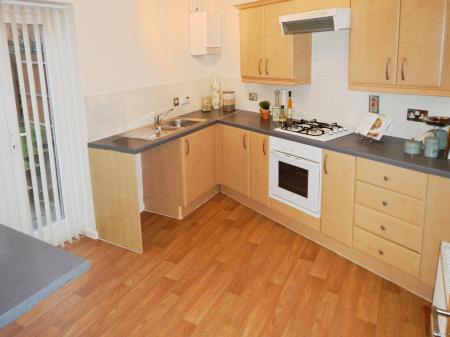 3 bedroom Town house to let in Silken Court, Nuneaton, CV11