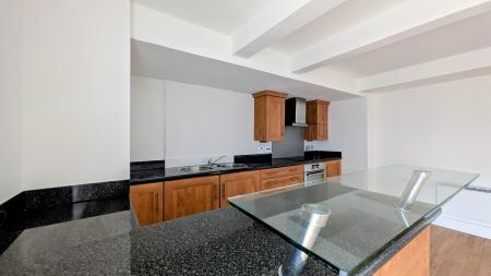 3 bedroom Flat to let in Queens Promenade Bispham, Lancashire, Blackpool, FY2
