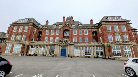Queens Promenade Bispham, Fenny Drayton, FY2