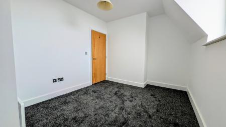 3 bedroom Flat to let in Queens Promenade Bispham, Lancashire, Blackpool, FY2