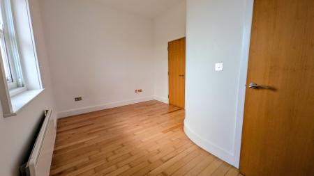 3 bedroom Flat to let in Queens Promenade Bispham, Lancashire, Blackpool, FY2