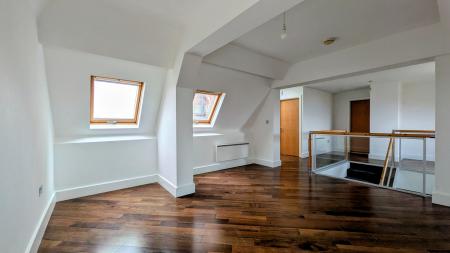 3 bedroom Flat to let in Queens Promenade Bispham, Lancashire, Blackpool, FY2