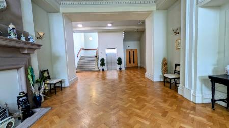3 bedroom Flat to let in Queens Promenade Bispham, Lancashire, Blackpool, FY2