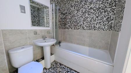 1 bedroom Flat to let in 160 Queens Promenade Bispham, Lancashire, Blackpool, FY2
