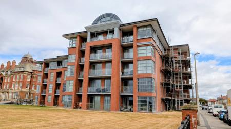 160 Queens Promenade Bispham, Fenny Drayton, FY2