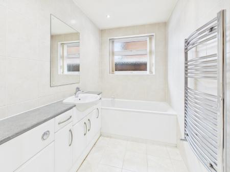 2 bedroom Detached bungalow for sale in Whitemoors Road, Stoke Golding, CV13