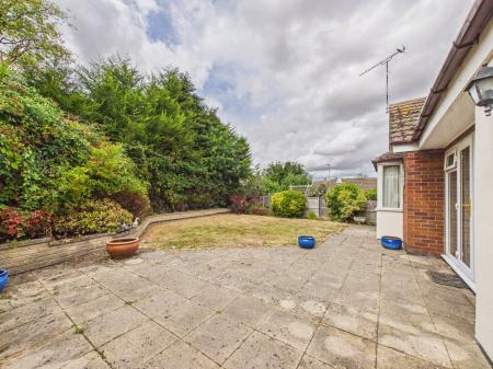 2 bedroom Detached bungalow for sale in Whitemoors Road, Stoke Golding, CV13