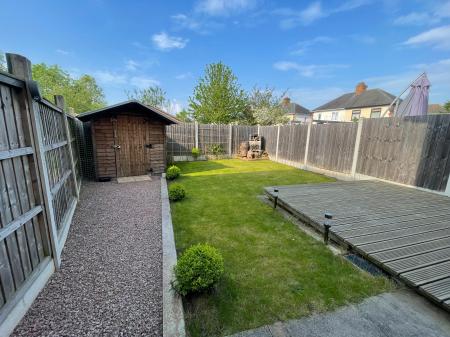2 bedroom Terraced House to let in Elwell Avenue, Barwell, LE9