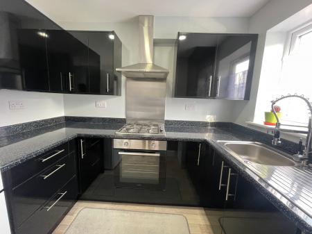 2 bedroom Terraced House to let in Elwell Avenue, Barwell, LE9