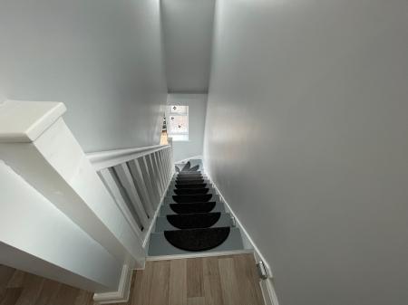 2 bedroom Terraced House to let in Elwell Avenue, Barwell, LE9