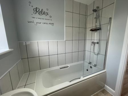 2 bedroom Terraced House to let in Elwell Avenue, Barwell, LE9