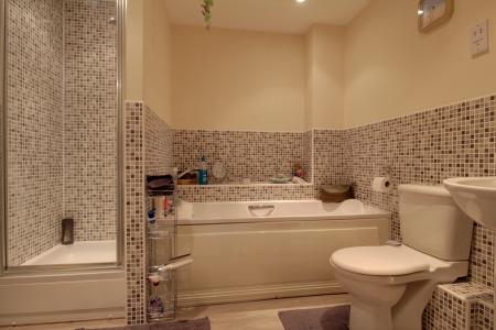 3 bedroom Semi-detached house to let in Station Road, Stoke Golding, CV13