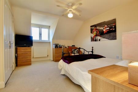 3 bedroom Semi-detached house to let in Station Road, Stoke Golding, CV13