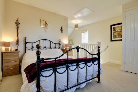 3 bedroom Semi-detached house to let in Station Road, Stoke Golding, CV13